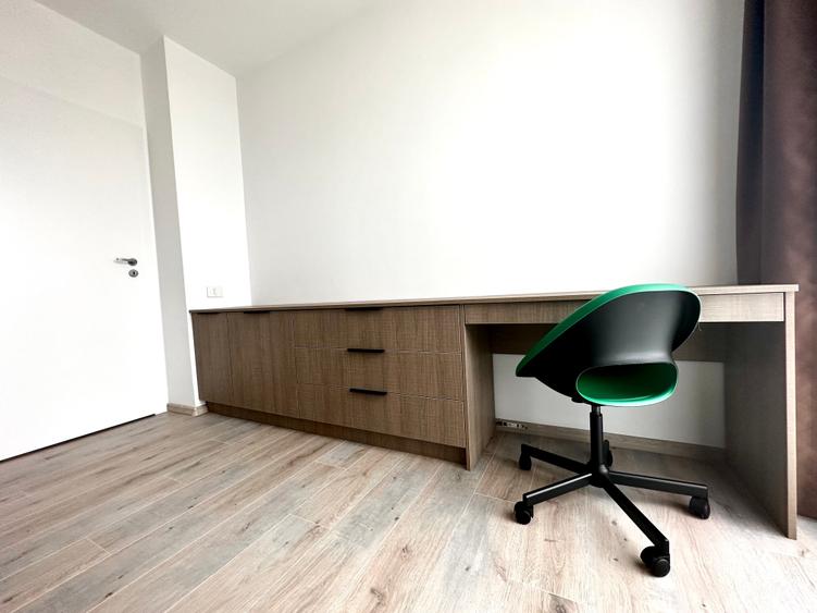 Apartament cu 3 camere semidecomandat în Tipografilor