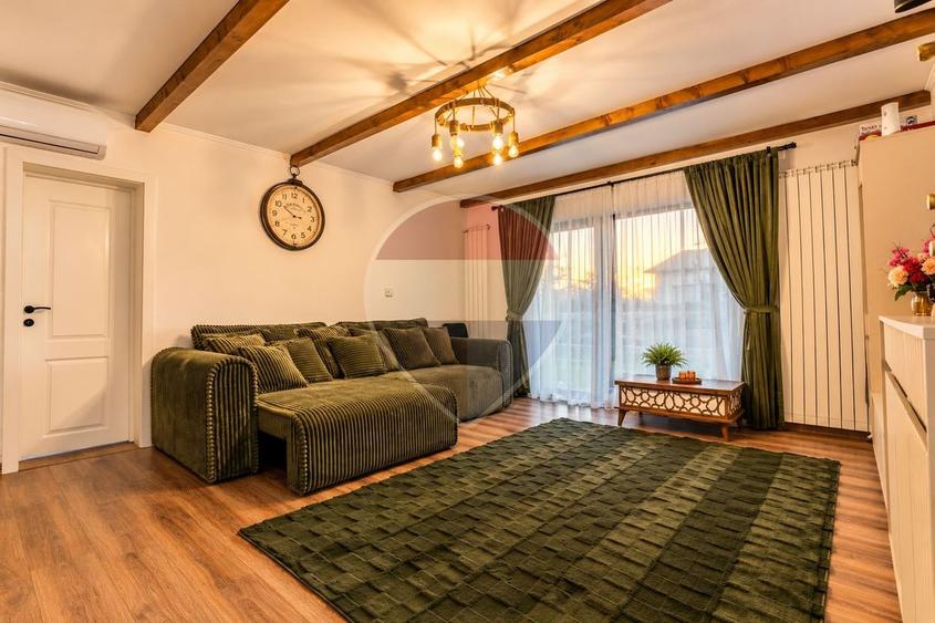 Casă individuală cu 5 camere cu Teren 501 Mp în Valea Adâncă