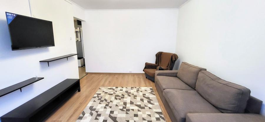 Apartament cu 3 camere decomandat în Rahova
