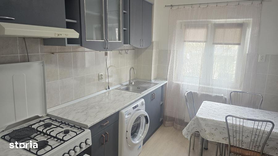 Apartament cu 2 camere decomandat în 22 Decembrie