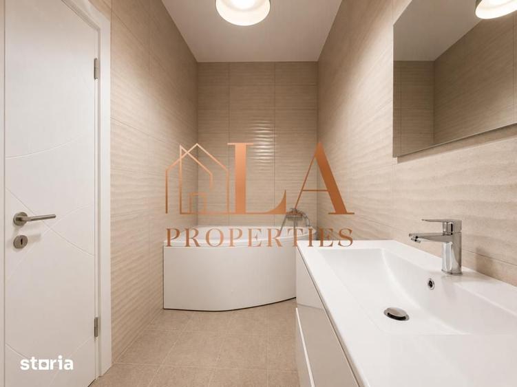 Apartament cu 3 camere decomandat în Titan