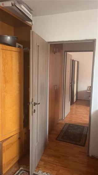Apartament cu 2 camere decomandat, mobilat în Dâmbovița