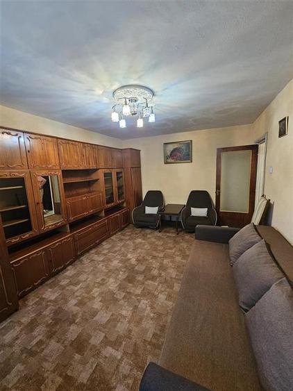 Apartament cu 2 camere decomandat, mobilat în Văcăresti