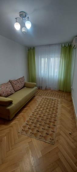 Apartament cu 3 camere decomandat, mobilat în Complex Studențesc