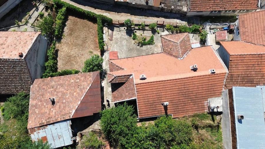 Casă cu 4 camere cu Teren 546 Mp în Central