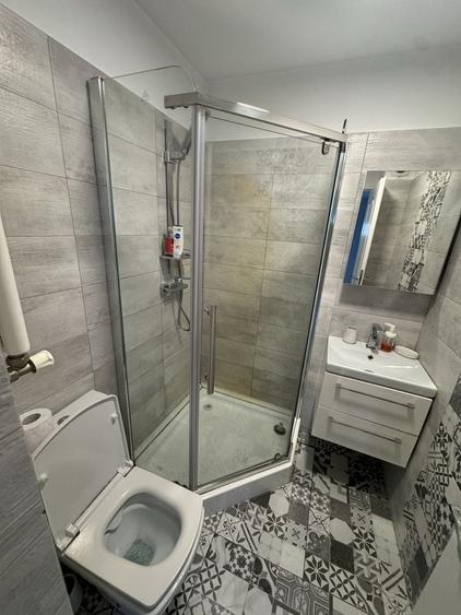 Apartament cu 3 camere decomandat în Exterior Vest