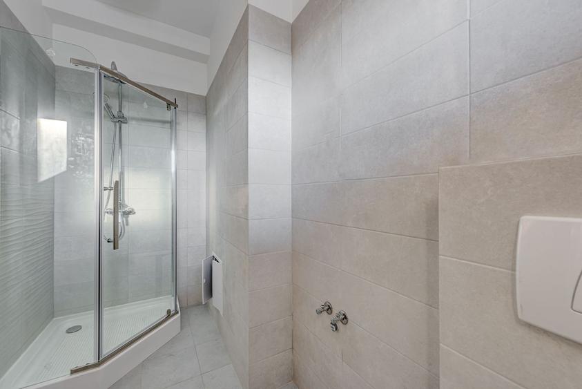 Casă individuală cu 7 camere cu Canalizare în Băneasa