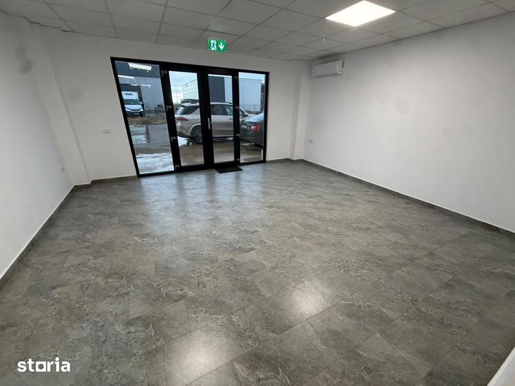 Spațiu comercial, de 440 mp, în Domnești