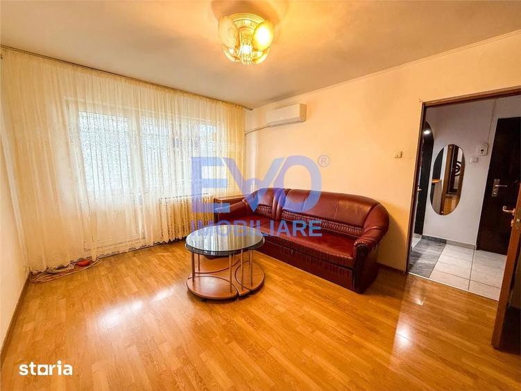 Apartament cu 2 camere semidecomandat în Podu Roș