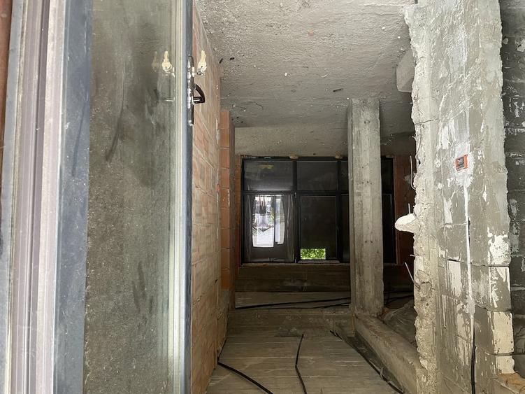 Casă cu 3 camere cu Teren 300 Mp în Central