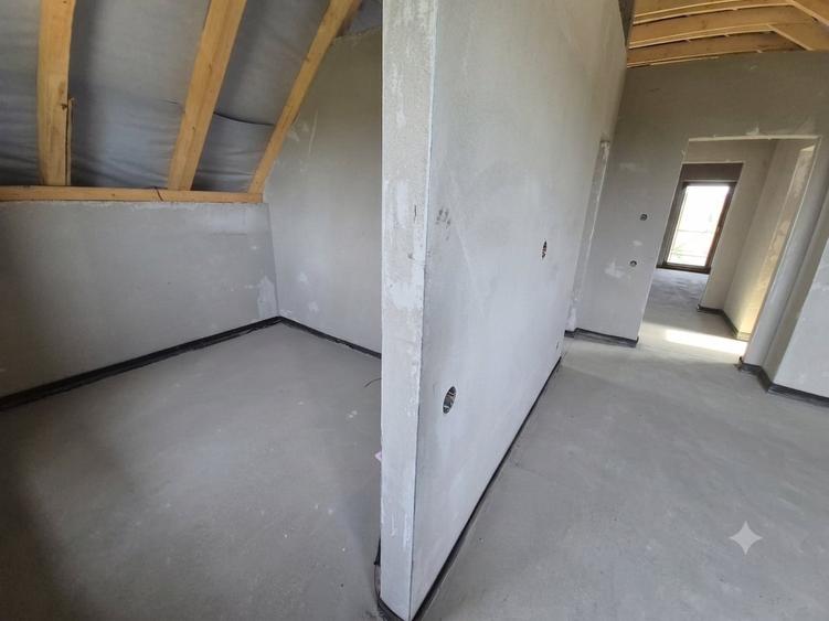 Casă individuală cu 4 camere cu Teren 800 Mp în Jucu de Sus