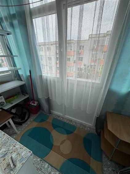 Apartament cu 4 camere decomandat în Târgu Cucu