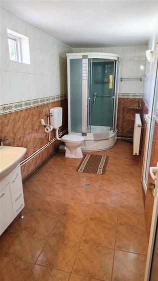 Casă cu 6 camere cu Teren 1579 Mp în Nojorid