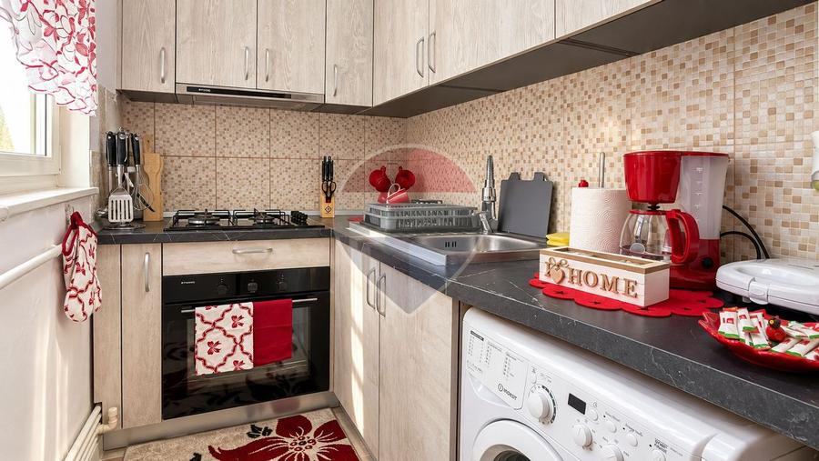 Apartament cu 2 camere nedecomandat, mobilat în Central