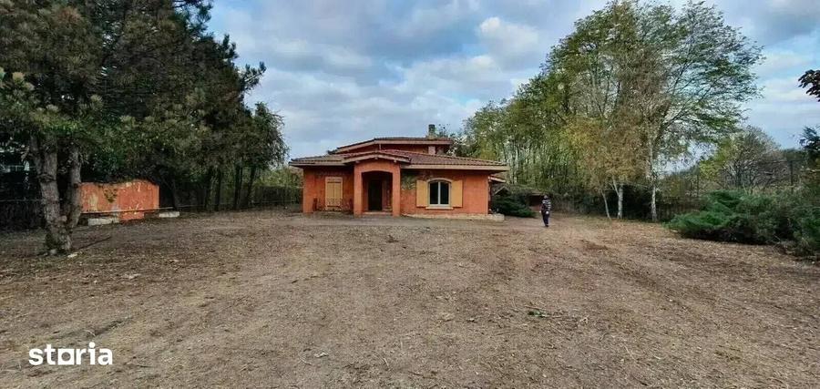 Casă cu 6 camere cu Teren 4700 Mp în Gruiu