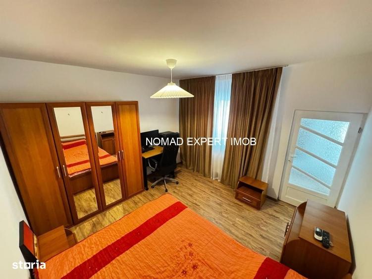 Casă cu 3 camere decomandat în Uiești