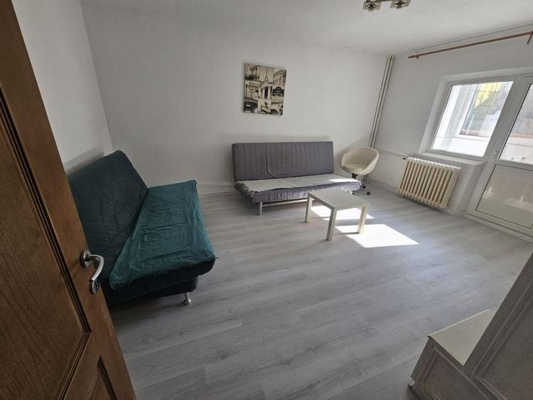 Apartament cu 3 camere decomandat, mobilat în Unirii