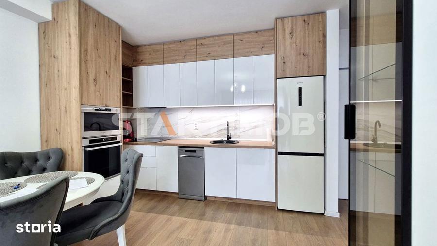 Apartament cu 3 camere decomandat, mobilat în Tractorul