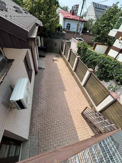 Birou, de 75 mp, în Tei