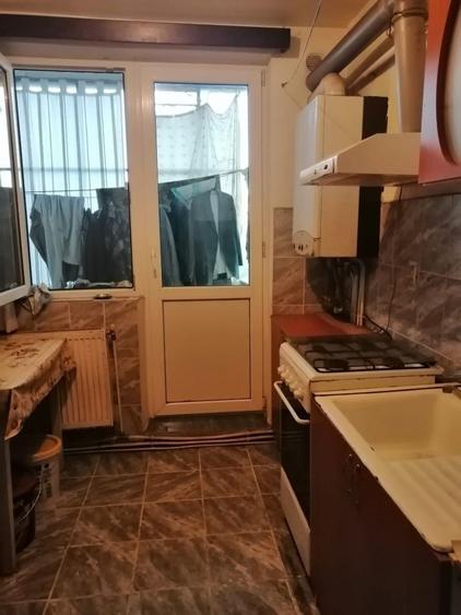 Apartament cu 2 camere nedecomandat în Micro 4