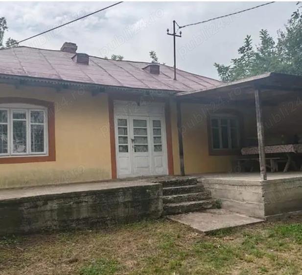 Casă cu Teren 2000 Mp în Central