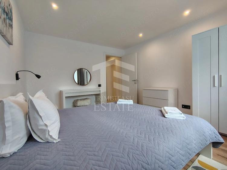 Apartament cu 3 camere decomandat în Central