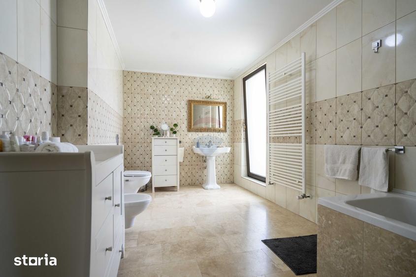 Casă cu Teren 925 Mp în Nufărul