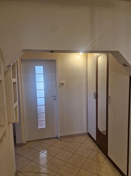 Apartament cu 3 camere decomandat în Ștefan cel Mare