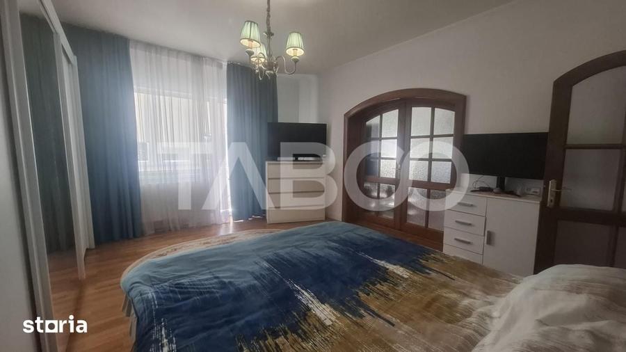 Apartament cu 4 camere decomandat în Central