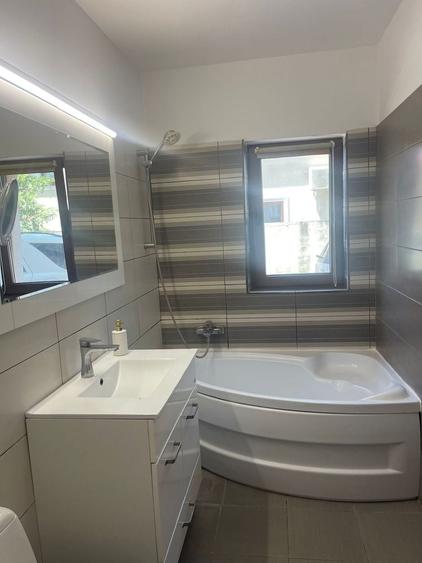 Apartament cu 2 camere decomandat în Giroc