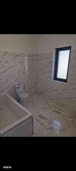 Casă cu 4 camere cu Teren 235 Mp în Central
