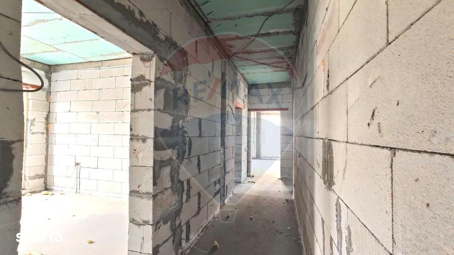 Casă cu 5 camere cu Teren 697 Mp în Kamsas