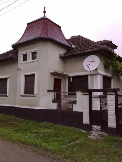 Casă cu 4 camere cu Teren 728 Mp în Gurahonț