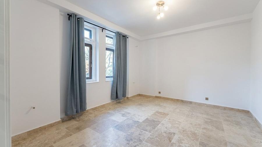 Apartament cu 4 camere în Dorobanți