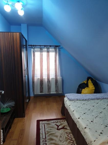 Apartament cu 3 camere semidecomandat în Florești