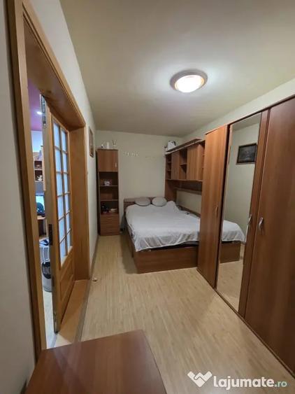 Apartament cu 2 camere semidecomandat în Complex Studențesc