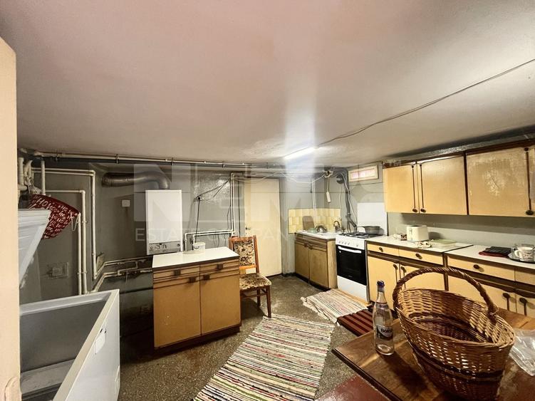 Casă De Vânzare cu 9 Ari teren I Fălticeni /Zona Spitalului I 270.000E - 24