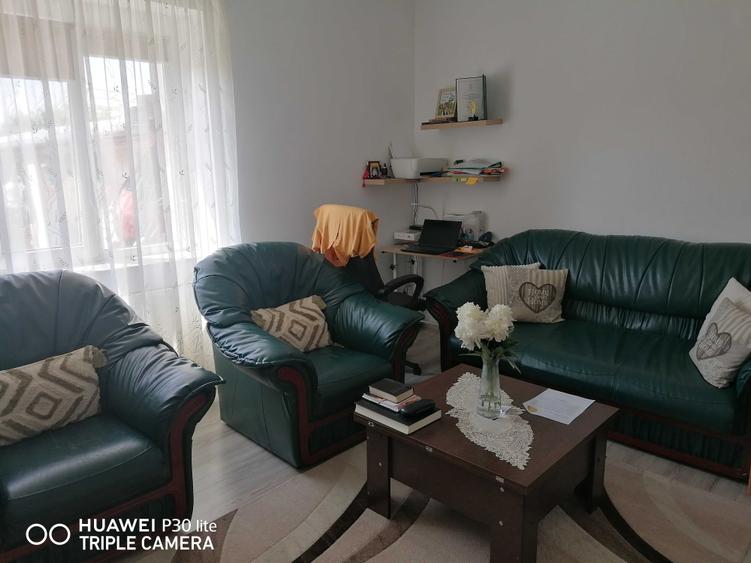Casă cu 3 camere în Central