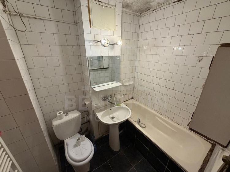 Apartament cu 3 camere decomandat în Lăpuș