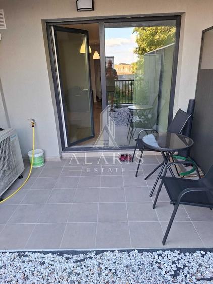 Apartament cu 3 camere semidecomandat, mobilat în Nord