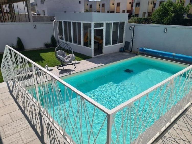 Casă individuală cu 5 camere cu Piscina în Tomis Plus