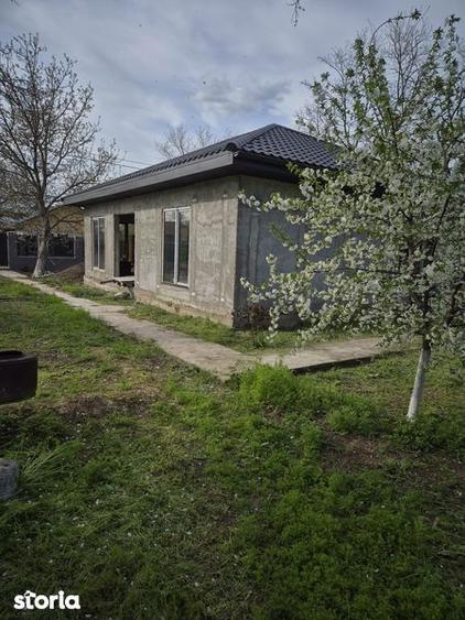 Casă cu 2 camere cu Teren 80 Mp în Alexeni