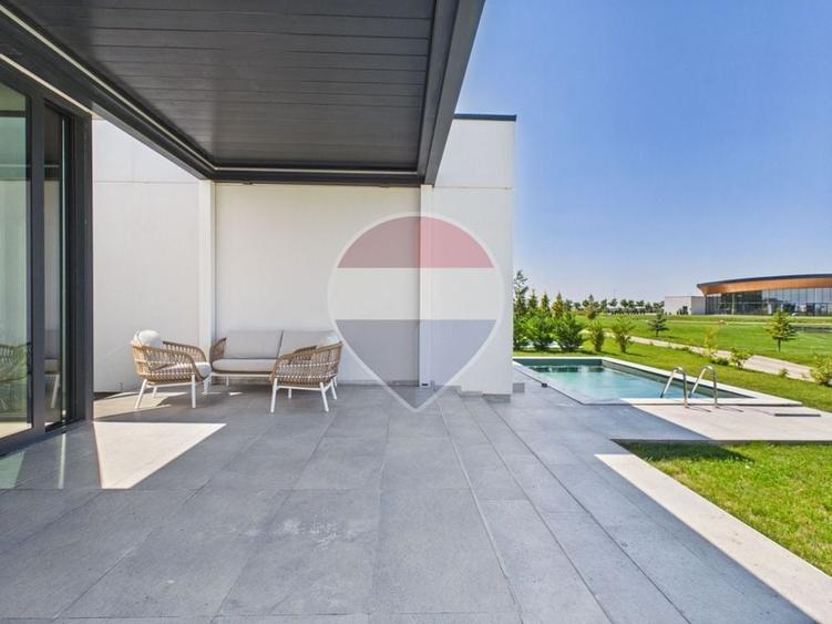 Casă individuală cu 4 camere cu Piscina în Niculești