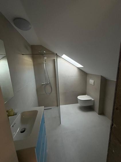 Casă cu 5 camere cu Canalizare în Pipera