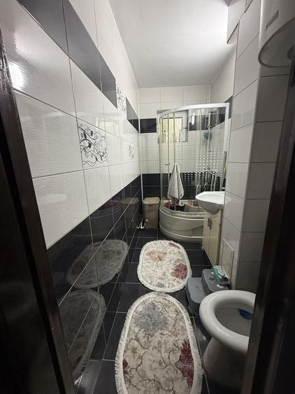 Apartament cu 2 camere nedecomandat în Tineretului