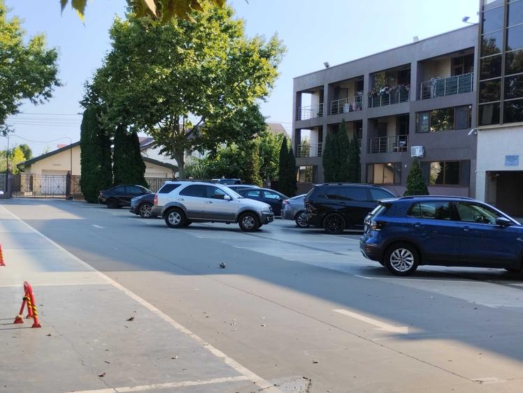 Garsonieră decomandată în Central