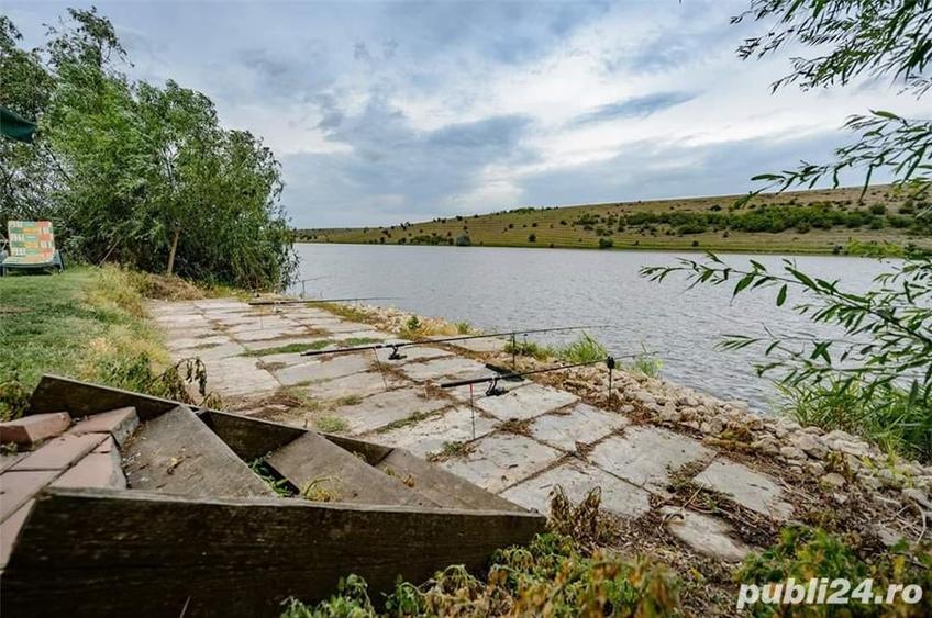 Casă cu 7 camere cu Teren 4000 Mp în Conacu