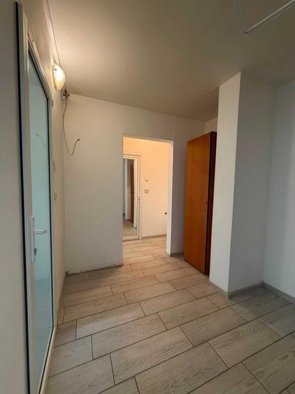 Apartament cu 2 camere decomandat în Vest