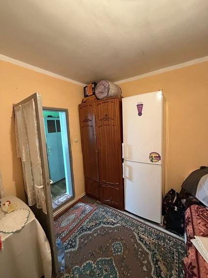 Casă individuală cu 3 camere cu Canalizare în Dorobanți