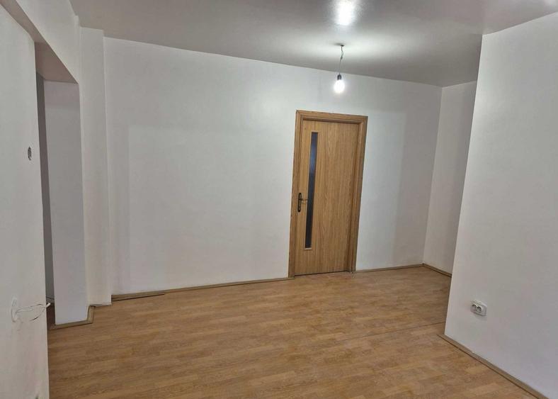 Apartament cu 4 camere, mobilat în Virtuții